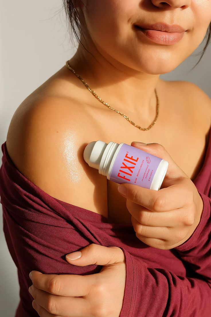 GripFix Body Adhesive Roll-On